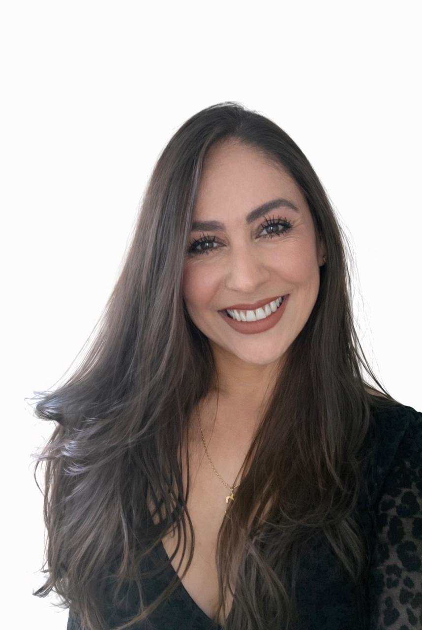 Carla — maquillista master especialista en maquillaje social piel perfecta CDMX